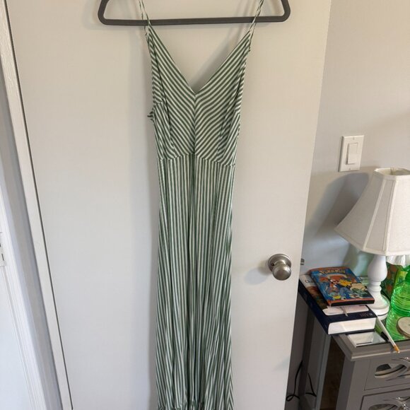 Forever 21 Green and White Smocked Dress - Picture 1 of 3